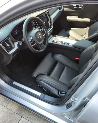Volvo S60 cena 212152 przebieg: 10, rok produkcji 2023 z Chełmno małe 172